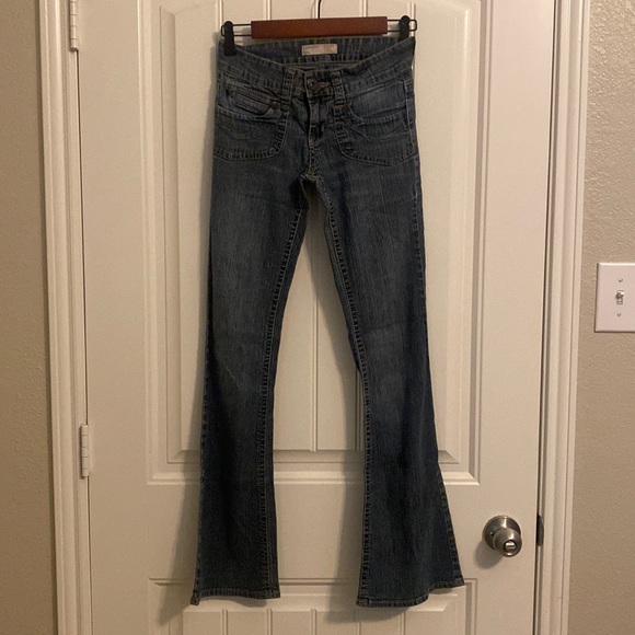 No Boundaries Denim - Junior size 1 no boundaries flare blue jeans